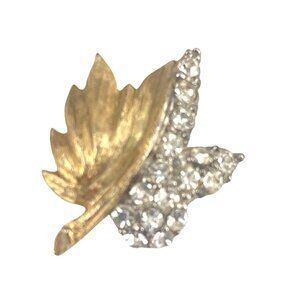 Vintage Gold Tone Maple Leaf Brooch Rhinestone Accents 1.25-Inch Elegant Pin